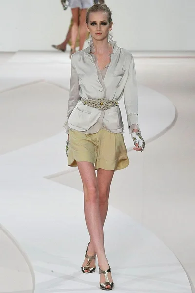 Look 25